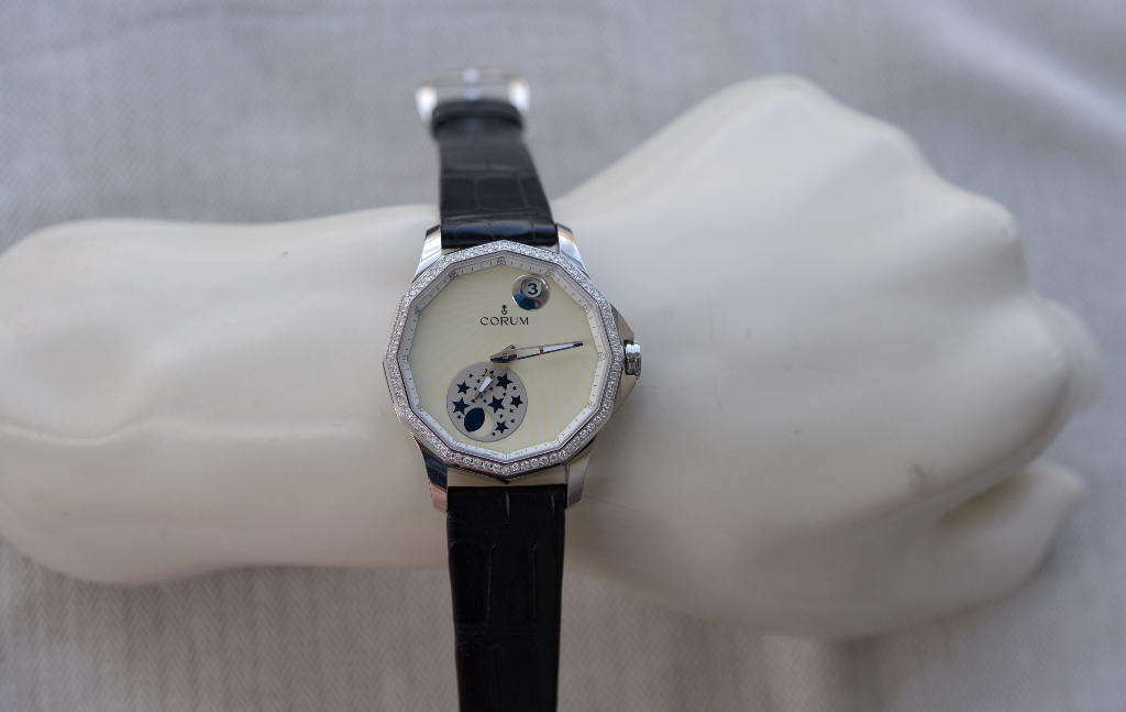 コルム アドミラル 38 ミステリームーン A384/03121