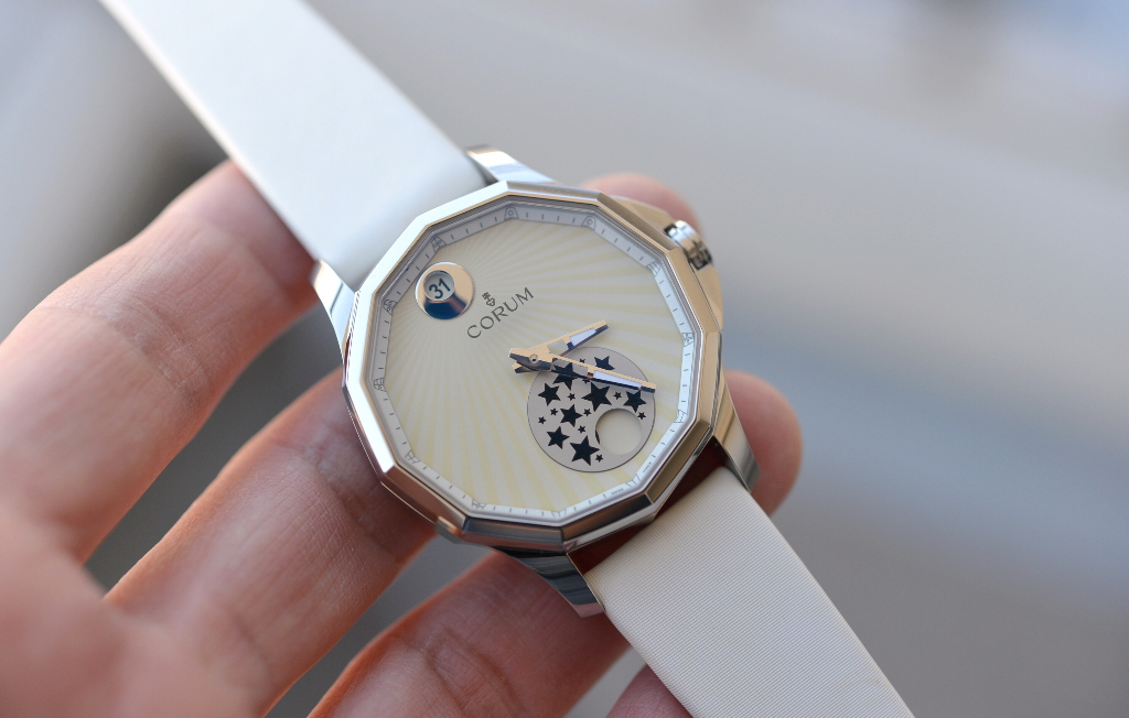 コルム アドミラル 38 ミステリームーン A384/03118