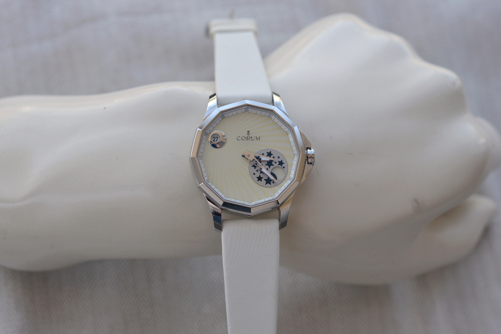 コルム アドミラル 38 ミステリームーン A384/03118