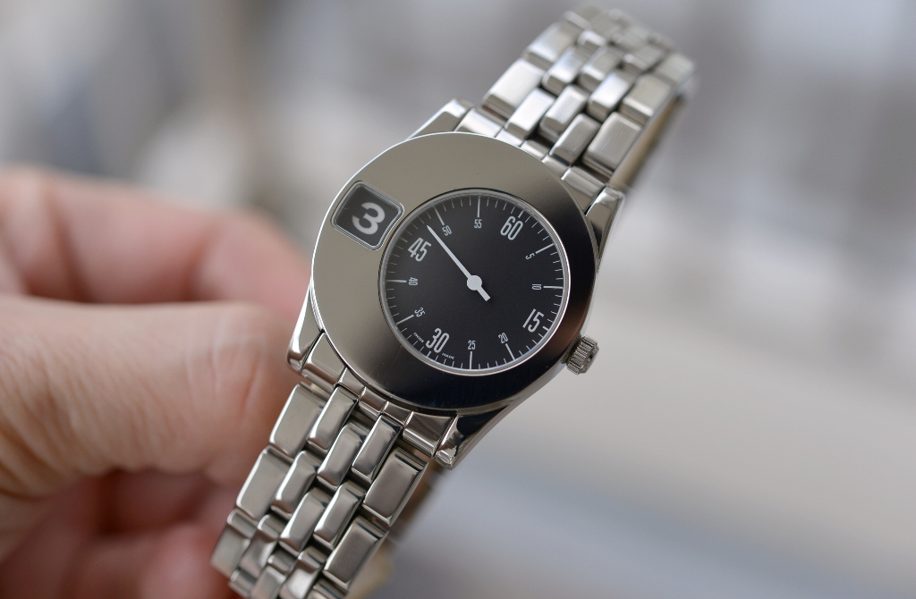 エニグマ GIANNI BULGARI バイタイム エキセントリック “ジャンピングアワー” 111292S