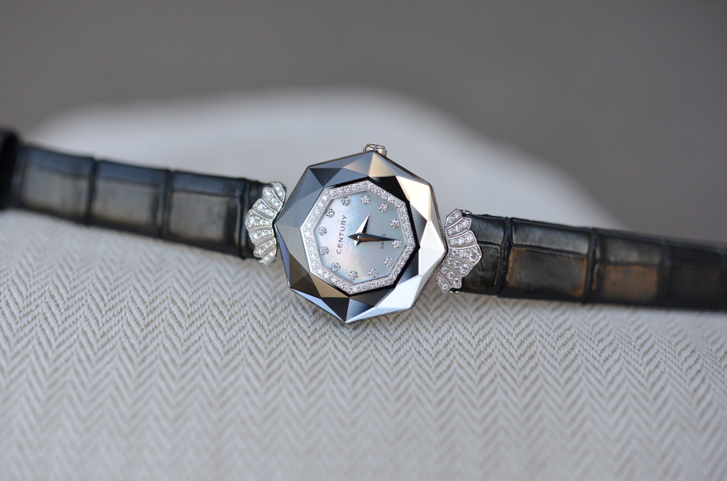 センチュリー カプリス 828.7.F.12P.66.CYK