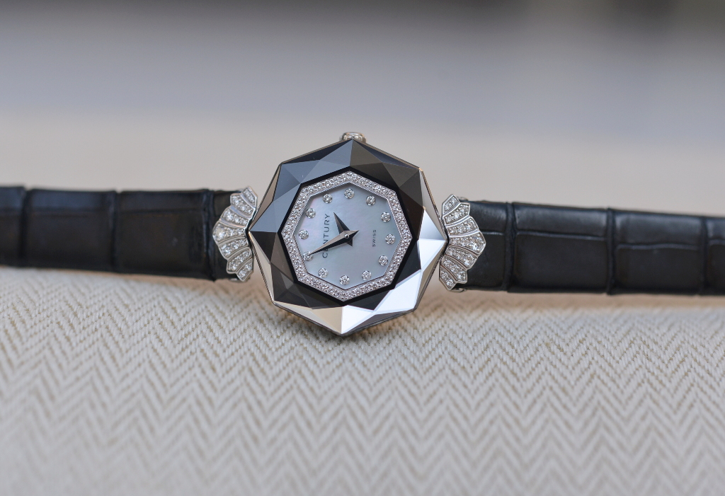 センチュリー カプリス 828.7.F.12P.66.CYK