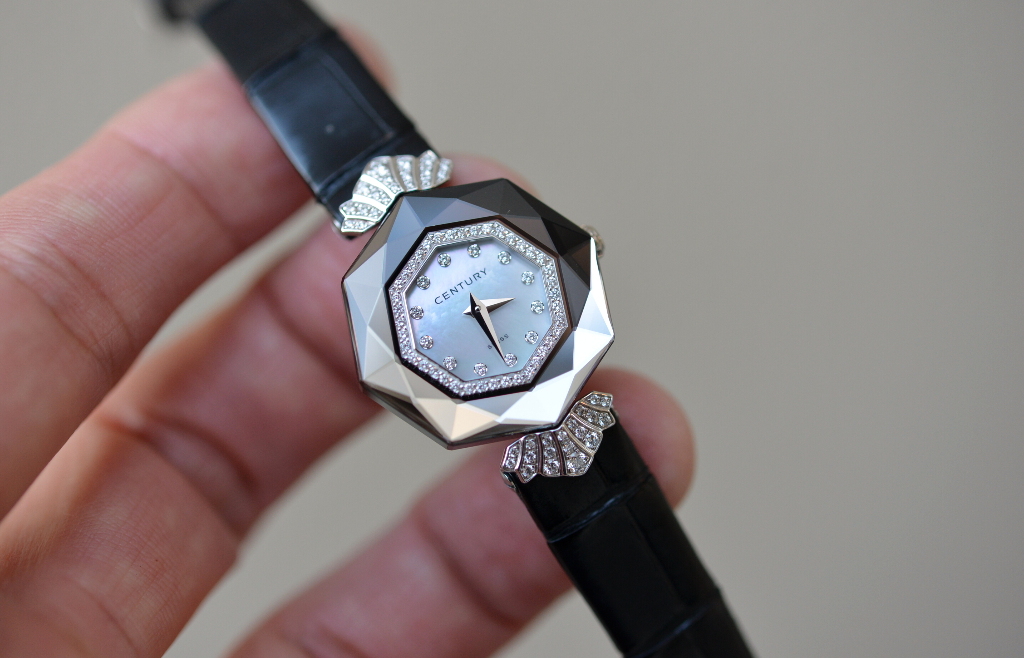 センチュリー カプリス 828.7.F.12P.66.CYK