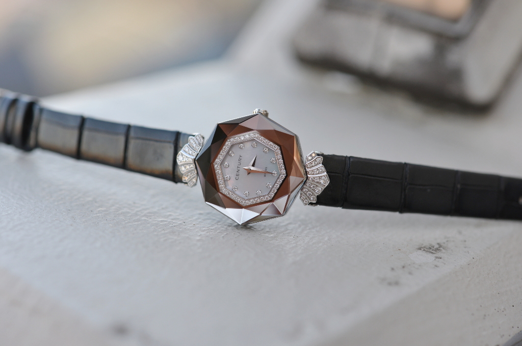 センチュリー カプリス 828.7.F.12P.66.CYK