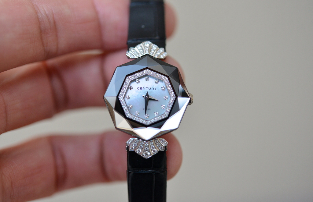 センチュリー カプリス 828.7.F.12P.66.CYK