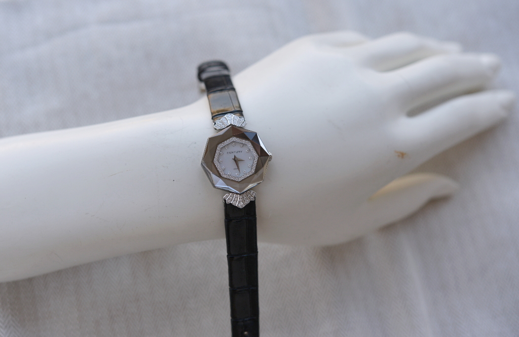 センチュリー カプリス 828.7.F.12P.66.CYK