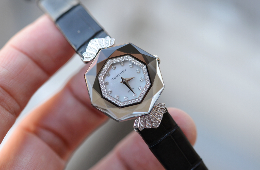 センチュリー カプリス 828.7.F.12P.66.CYK