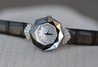 カプリス 828.7.F.12P.66.CYK