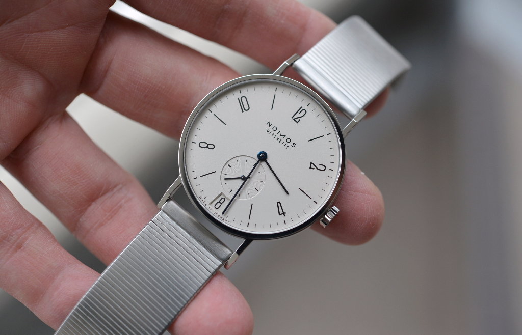 ノモス タンジェント デイト 130 TN1B1W2L