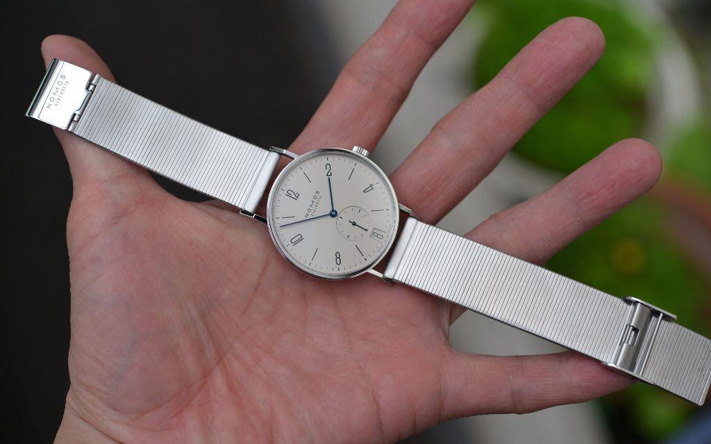 ノモス タンジェント デイト 130 TN1B1W2L