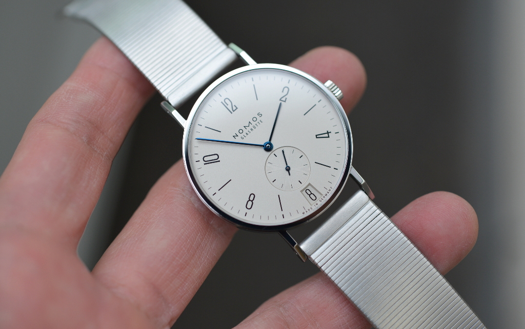 ノモス タンジェント デイト 130 TN1B1W2L