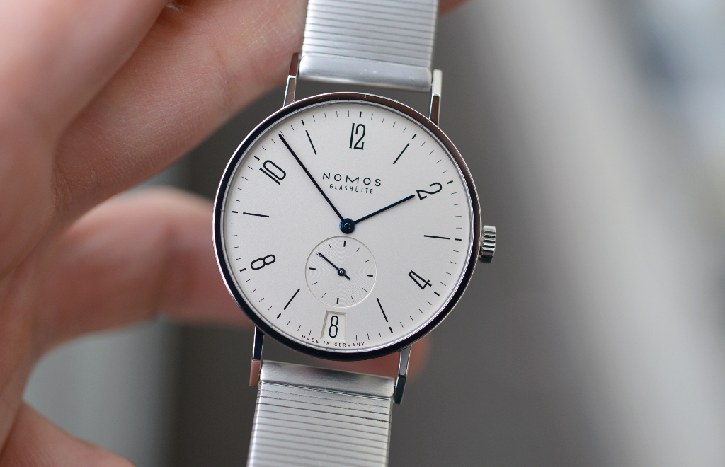 ノモス タンジェント デイト 130 TN1B1W2L